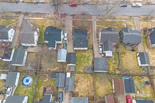 1811 Fremont Ave NW, Grand Rapids, MI 49504 - Photo 39