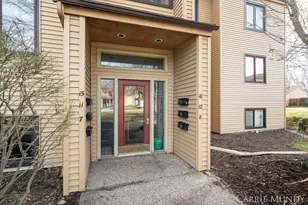 300 Farington Blvd, Holland, MI 49423 - Photo 3