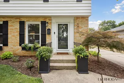 1911 Hutchinson Avenue SE, Grand Rapids, MI 49506 - Photo 5