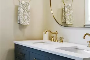 1911 Hutchinson Ave SE, Grand Rapids, MI 49506 - Photo 39