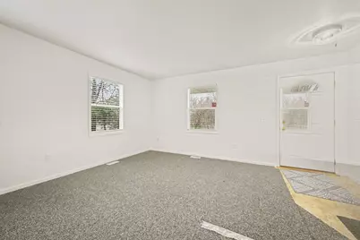 152 W D Avenue, Kalamazoo, MI 49009 - Photo 7