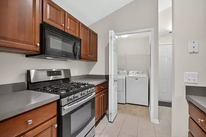 758 W Barrington Circle, Jackson, MI 49203 - Photo 9