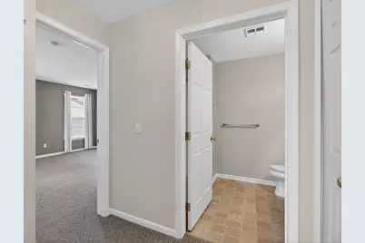 758 W Barrington Circle, Jackson, MI 49203 - Photo 23