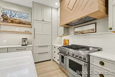 2062 W Glen Court, Norton Shores, MI 49441 - Photo 15