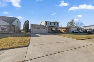 34665 Esper Dr, Sterling Heights, MI 48312 - Photo 3