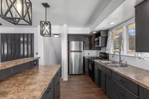 1643 Aberdeen St NE, Grand Rapids, MI 49505 - Photo 7