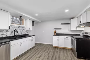 1643 Aberdeen St NE, Grand Rapids, MI 49505 - Photo 27