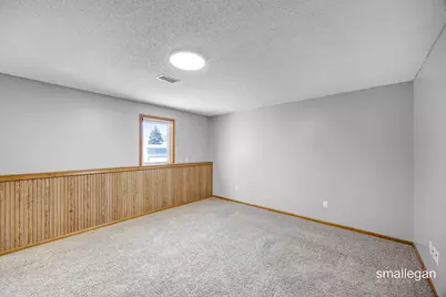 812 N Valley Avenue, Fremont, MI 49412 - Photo 29