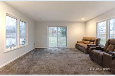 5812 Blaine Avenue SE, Grand Rapids, MI 49508 - Photo 9