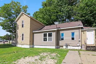 112 Howard St, Cadillac, MI 49601 - Photo 3