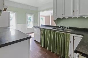 112 Howard St, Cadillac, MI 49601 - Photo 9