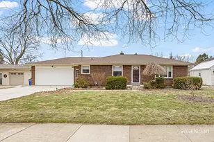 1736 Woodcliff Ave SE, Grand Rapids, MI 49506 - Photo 1