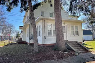 229 W Orleans St, Otsego, MI 49078 - Photo 5