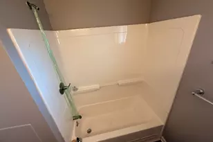 8134 Hudson Ave, Warren, MI 48089 - Photo 5