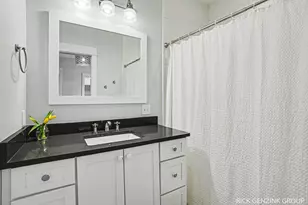 209 W 15th St, Holland, MI 49423 - Photo 15