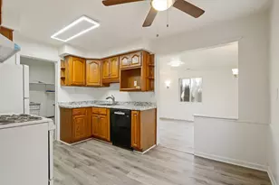 6331 Helen St, Garden City, MI 48135 - Photo 7