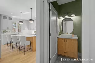 2160 Engleside Dr SE, Grand Rapids, MI 49546 - Photo 9