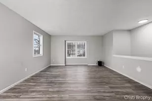 952 Woodside Dr, Holland, MI 49424 - Photo 3