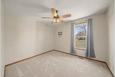 115 Sussex Place, Brooklyn, MI 49230 - Photo 11