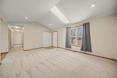 115 Sussex Place, Brooklyn, MI 49230 - Photo 5