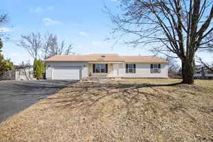 115 Sussex Pl, Brooklyn, MI 49230 - Photo 1