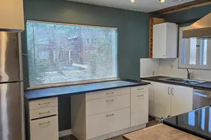 4052 W Buena Vista St, Detroit, MI 48238 - Photo 3