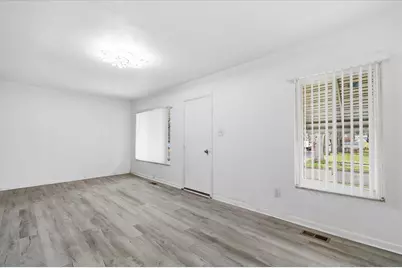 18428 Brady, Bedford, MI 48240 - Photo 3