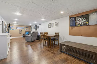 8860 Cherrylawn Drive, Sterling Heights, MI 48313 - Photo 21