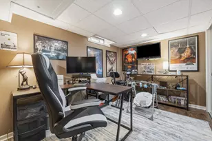 8860 Cherrylawn Dr, Sterling Heights, MI 48313 - Photo 23