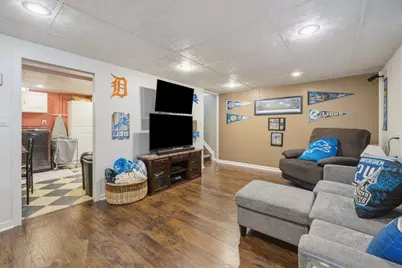 8860 Cherrylawn Drive, Sterling Heights, MI 48313 - Photo 19