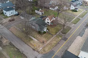 234 W Pleasant St, Watervliet, MI 49098 - Photo 23