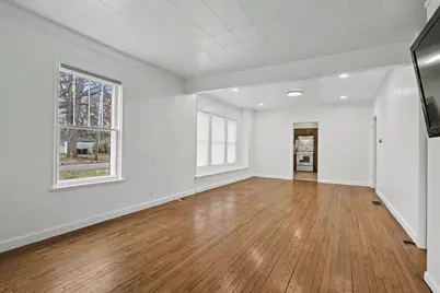 234 W Pleasant Street, Watervliet, MI 49098 - Photo 5