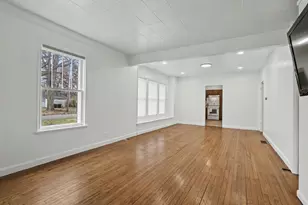 234 W Pleasant St, Watervliet, MI 49098 - Photo 5