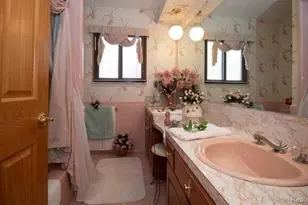 28418 Walker Ave, Warren, MI 48092 - Photo 9