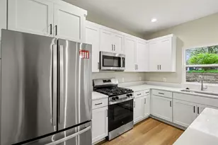2011 Topaz Ln, Portage, MI 49002 - Photo 9