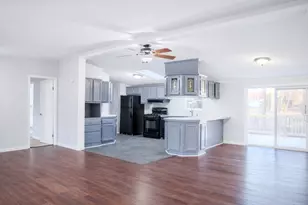 141 N Mason Ave N, Battle Creek, MI 49037 - Photo 3