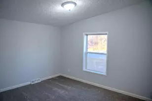 141 N Mason Ave N, Battle Creek, MI 49037 - Photo 13