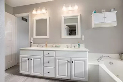 9180 Yorkshire Drive, Saline, MI 48176 - Photo 23