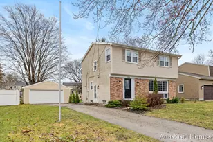 2244 Woodlawn Ave SE, Grand Rapids, MI 49546 - Photo 3