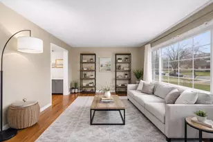 2244 Woodlawn Ave SE, Grand Rapids, MI 49546 - Photo 7