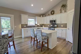 4821 Honeycrisp Dr NE, Rockford, MI 49341 - Photo 5