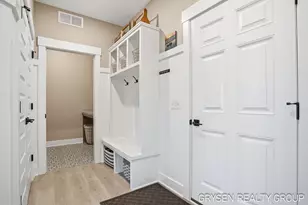 6657 Maria Dr, Hudsonville, MI 49426 - Photo 17