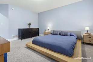 5211 Virginia Ln SW, Wyoming, MI 49418 - Photo 19