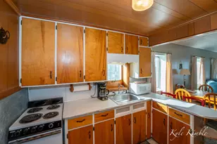 104 W Houghton Lake Dr, Prudenville, MI 48651 - Photo 53