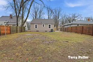 825 Stevens St, Muskegon, MI 49442 - Photo 15