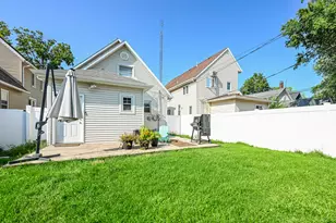 1004 Harrison Ave, Saint Joseph, MI 49085 - Photo 21