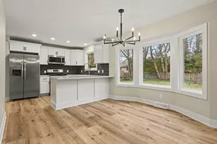 8134 Birchwood Ave, Jenison, MI 49428 - Photo 11