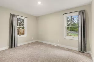 8134 Birchwood Ave, Jenison, MI 49428 - Photo 21