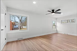 1924 Maryland Blvd, Norton Shores, MI 49441 - Photo 17