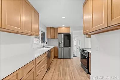 1924 Maryland Boulevard, Norton Shores, MI 49441 - Photo 11